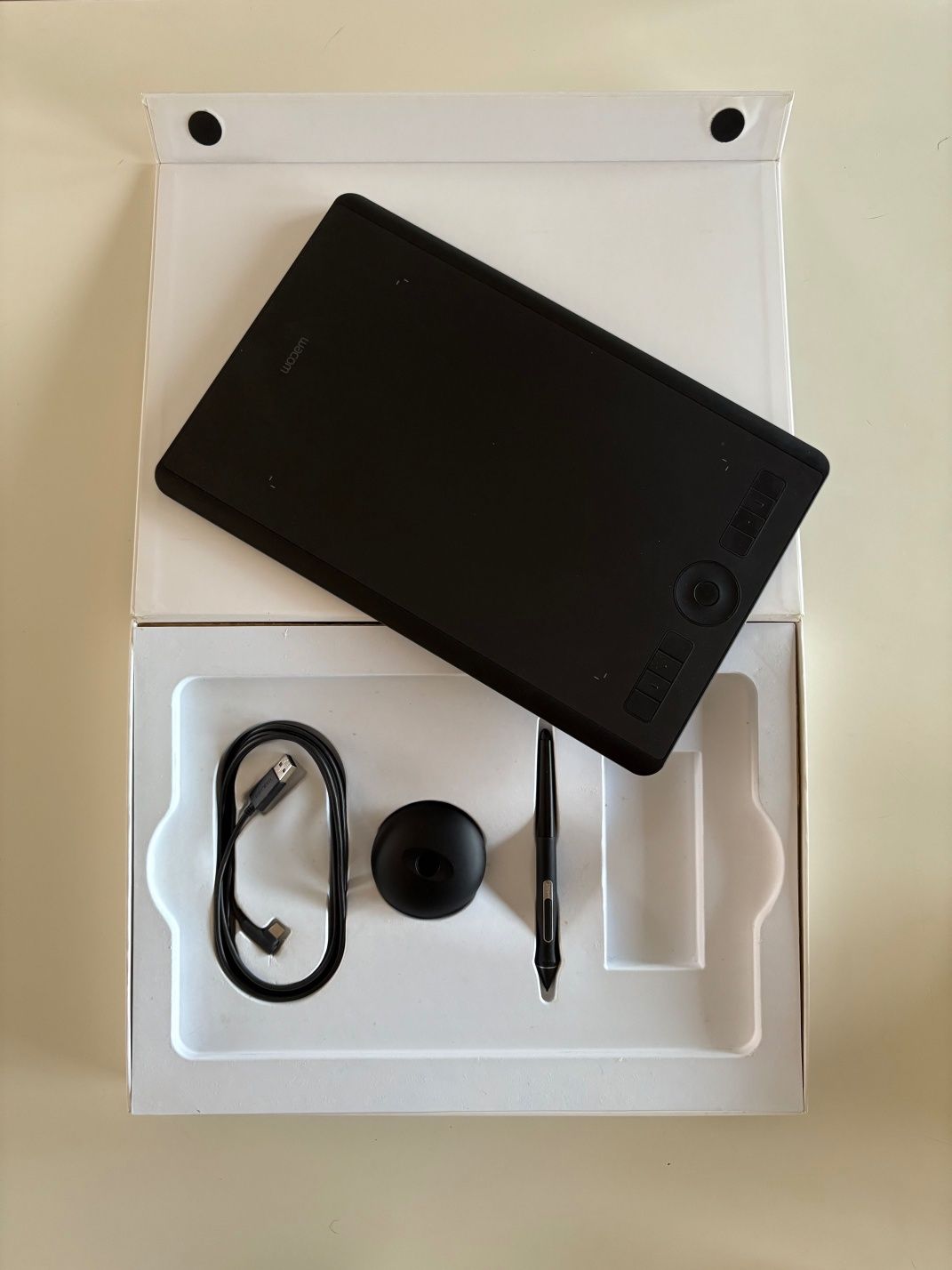 Wacom INTUOS PRO M - USB e Bluetooth - Windows e Mac OS