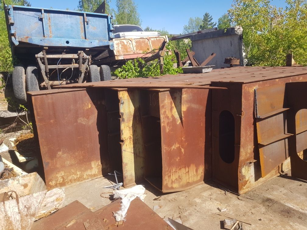 Лист металевий, закладні