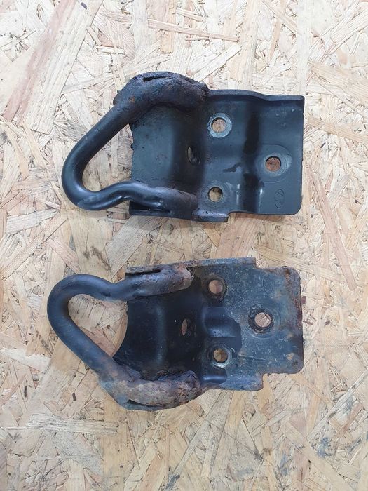 Hak ucho holownicze przód Hyundai Tucson 1 07 rok kpl