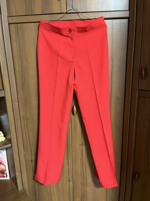 Костюм брючний жіночий.