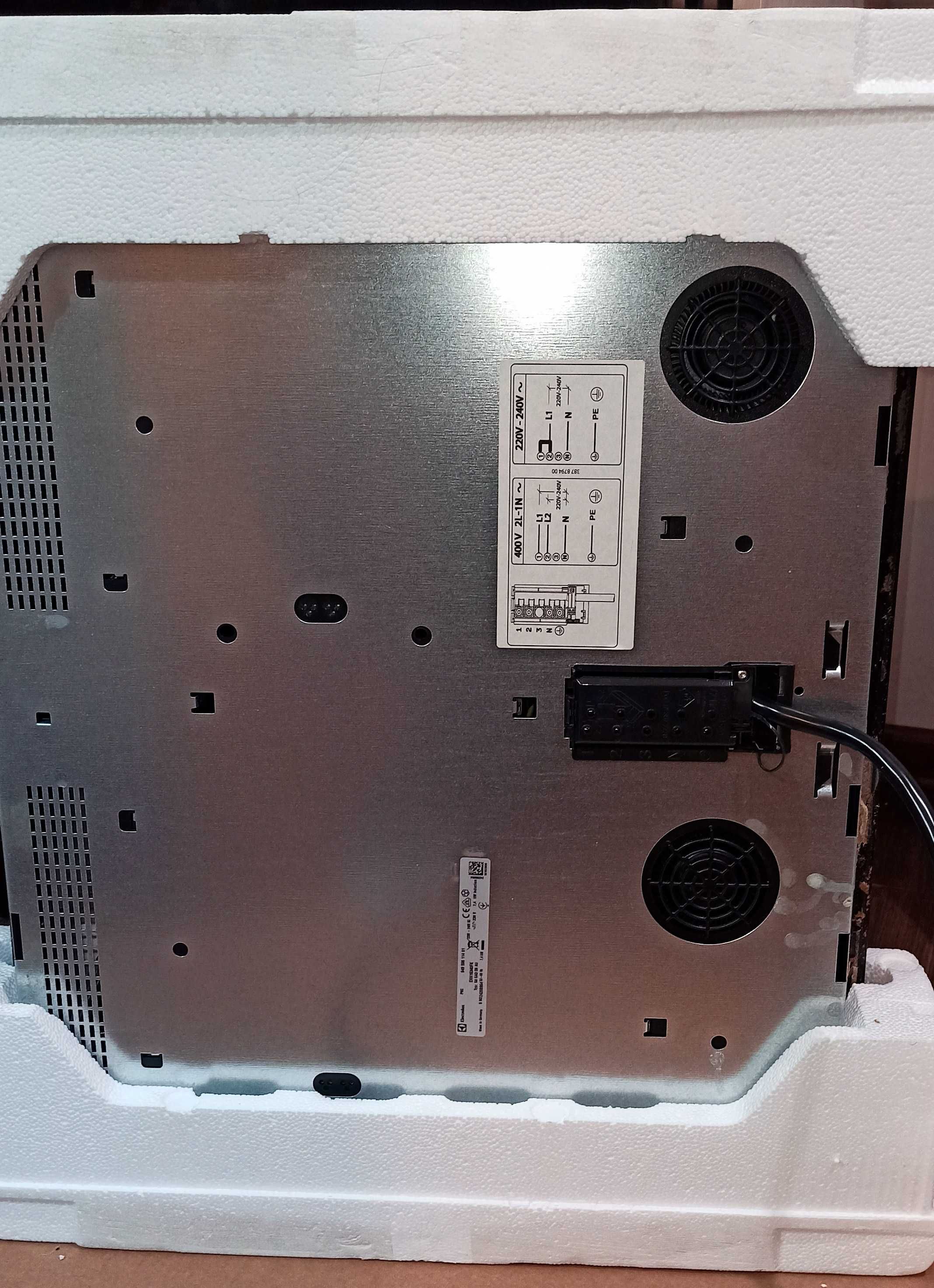 Elektrolux EHH16340FK - uszkodzone szkło