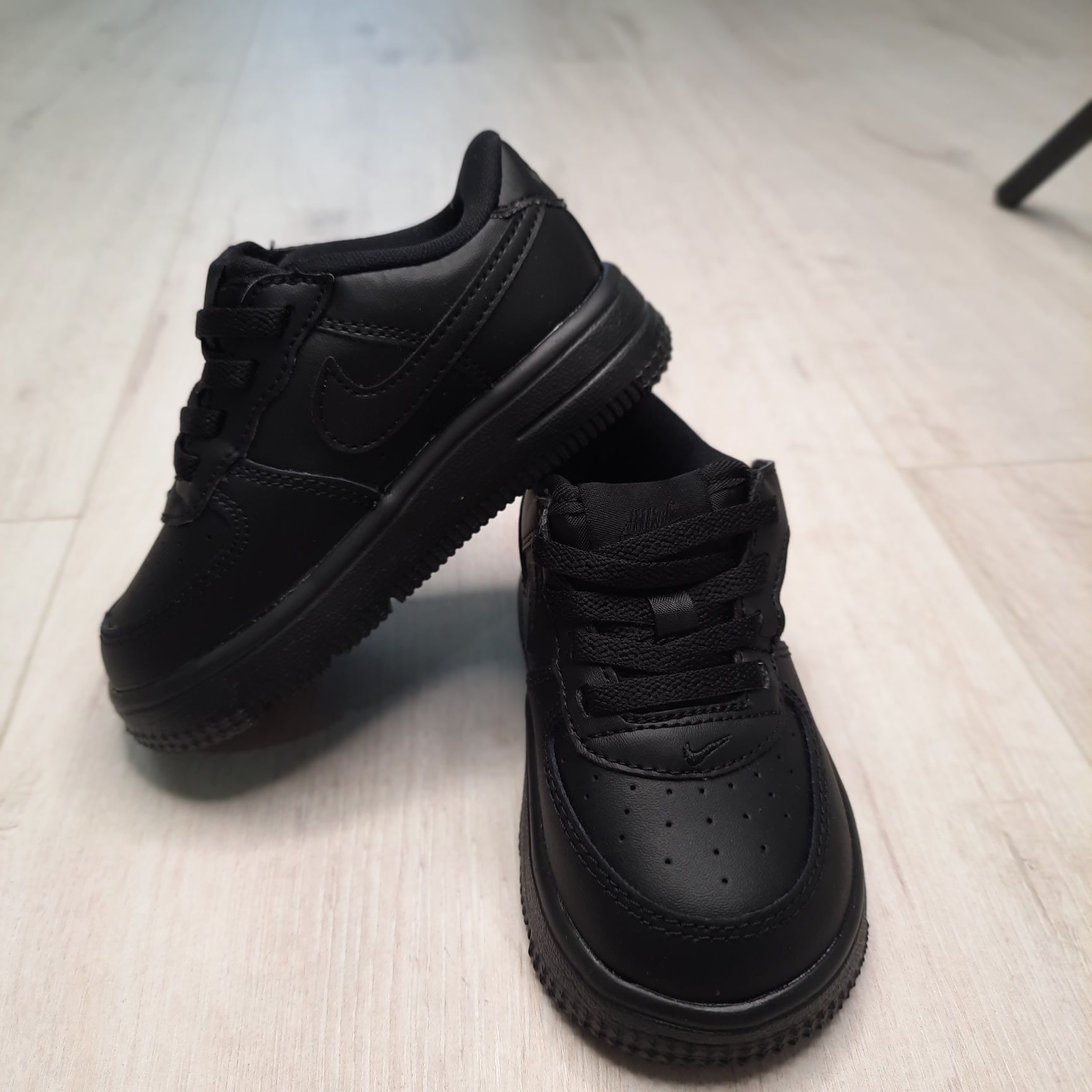 Оригінальні дитячі кросівки NIKE FORCE 1 LOW EASYON (TD) FN0236-001

3