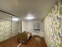 Продам  велику 2к. на Тітова , Новокримській, 2 поверх. NS