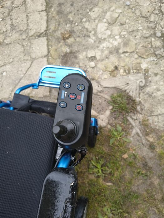 Wózek inwalidzki elektryczny Folda Lite