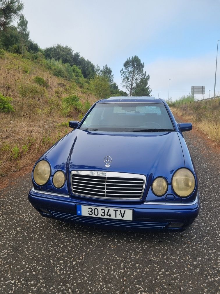 Mercedes W210 - E200