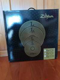 Três pratos de bateria Zildjian