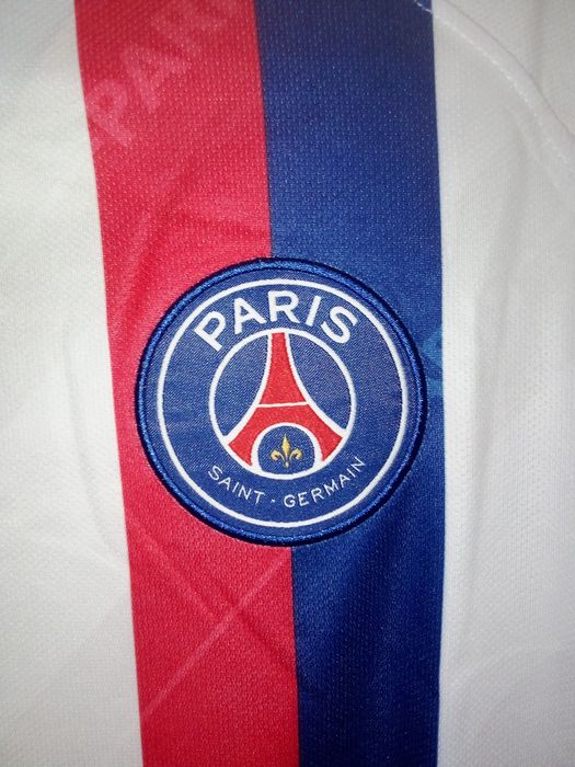 Camisola de futebol do PSG Mbappe