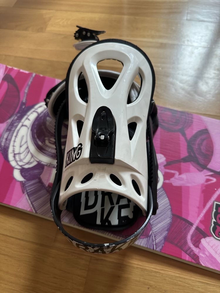 Deska snowboardowa drake sienna 152