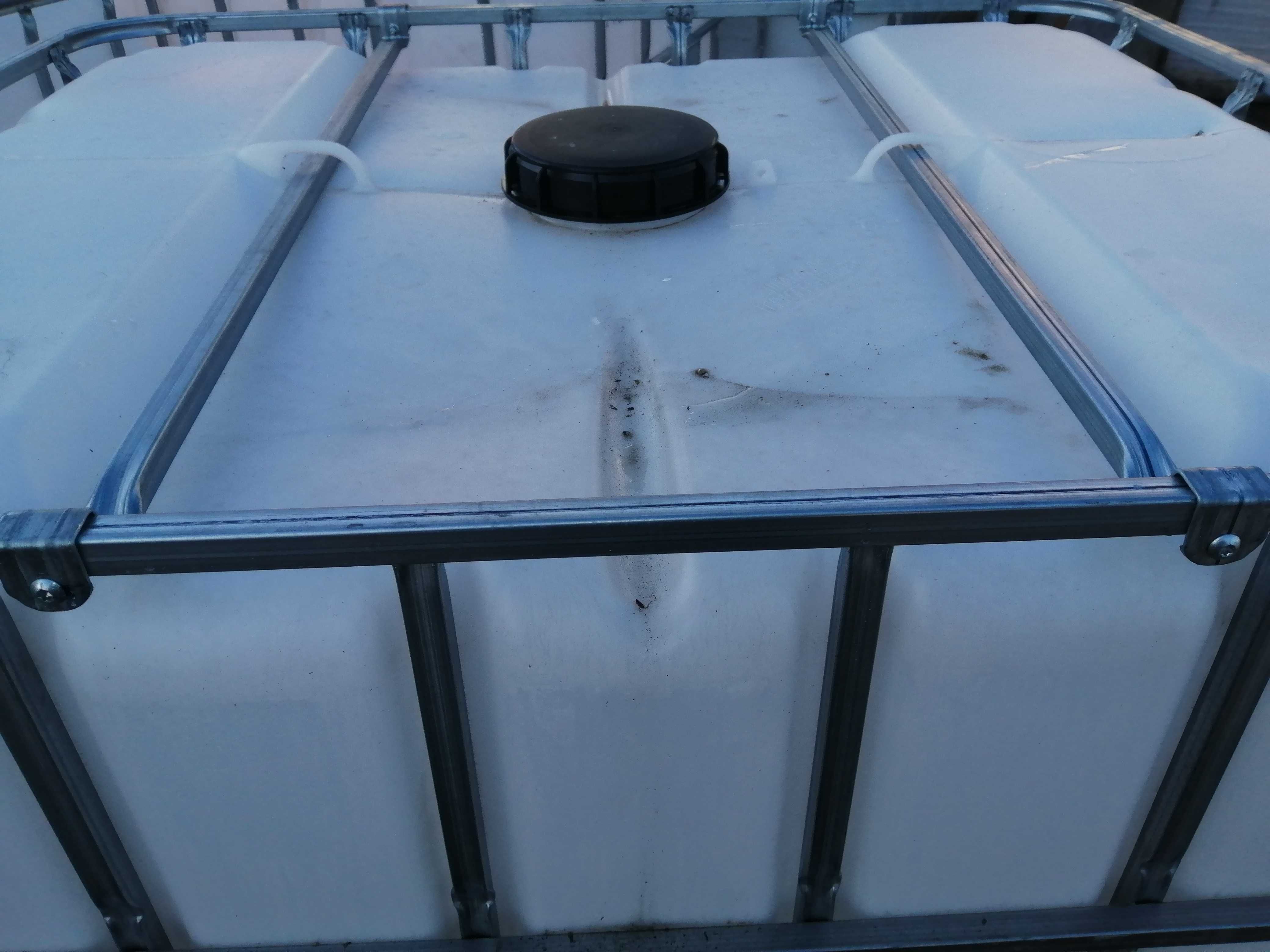 Sprzedam Zbiorniki 1000l mausery