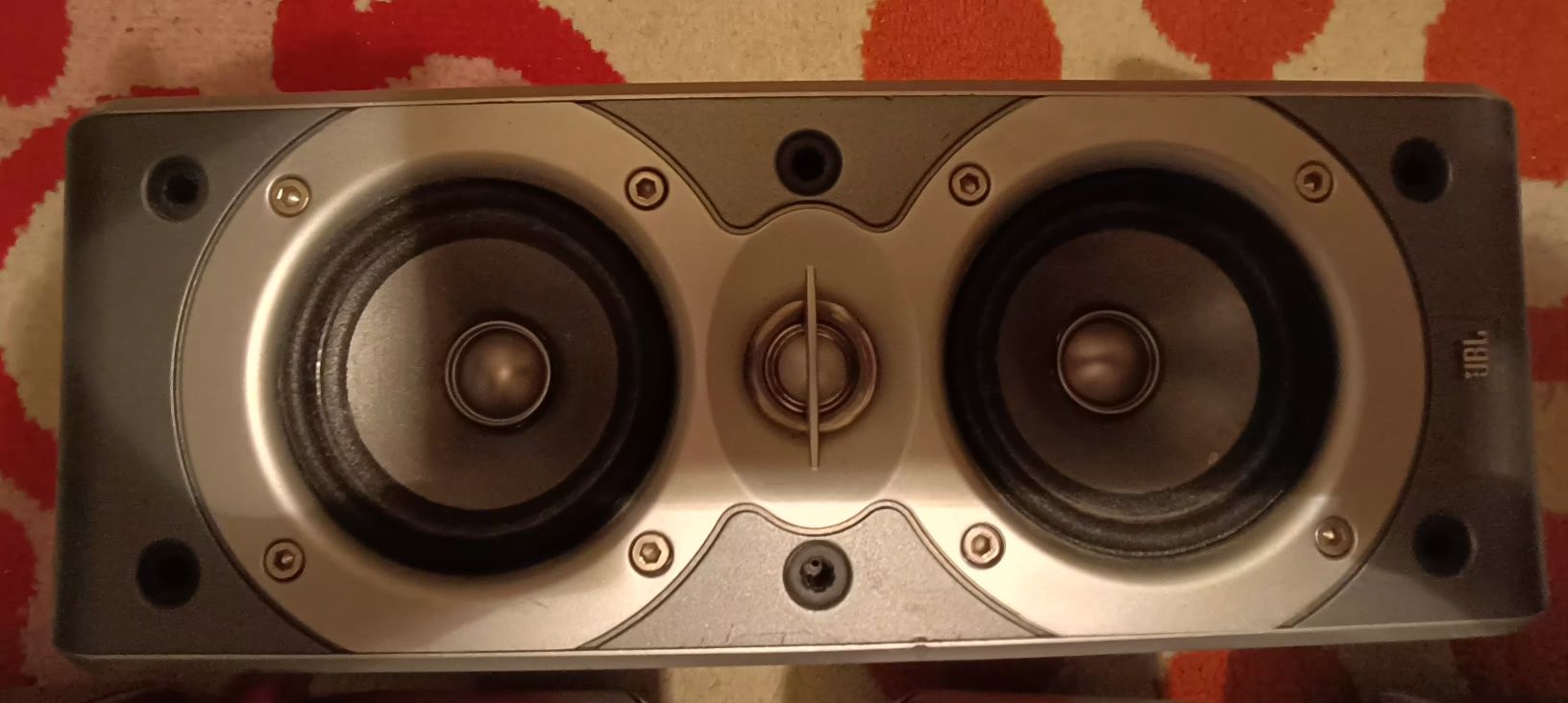 Głośniki 5.1 JBL z subfooferem.