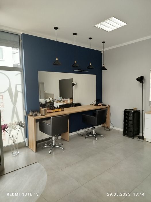 Odstąpię salon fryzjerski w Katowicach