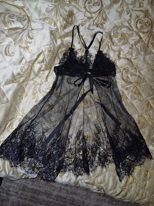 Сексуальный кружевной пеньюар и трусики  размер М