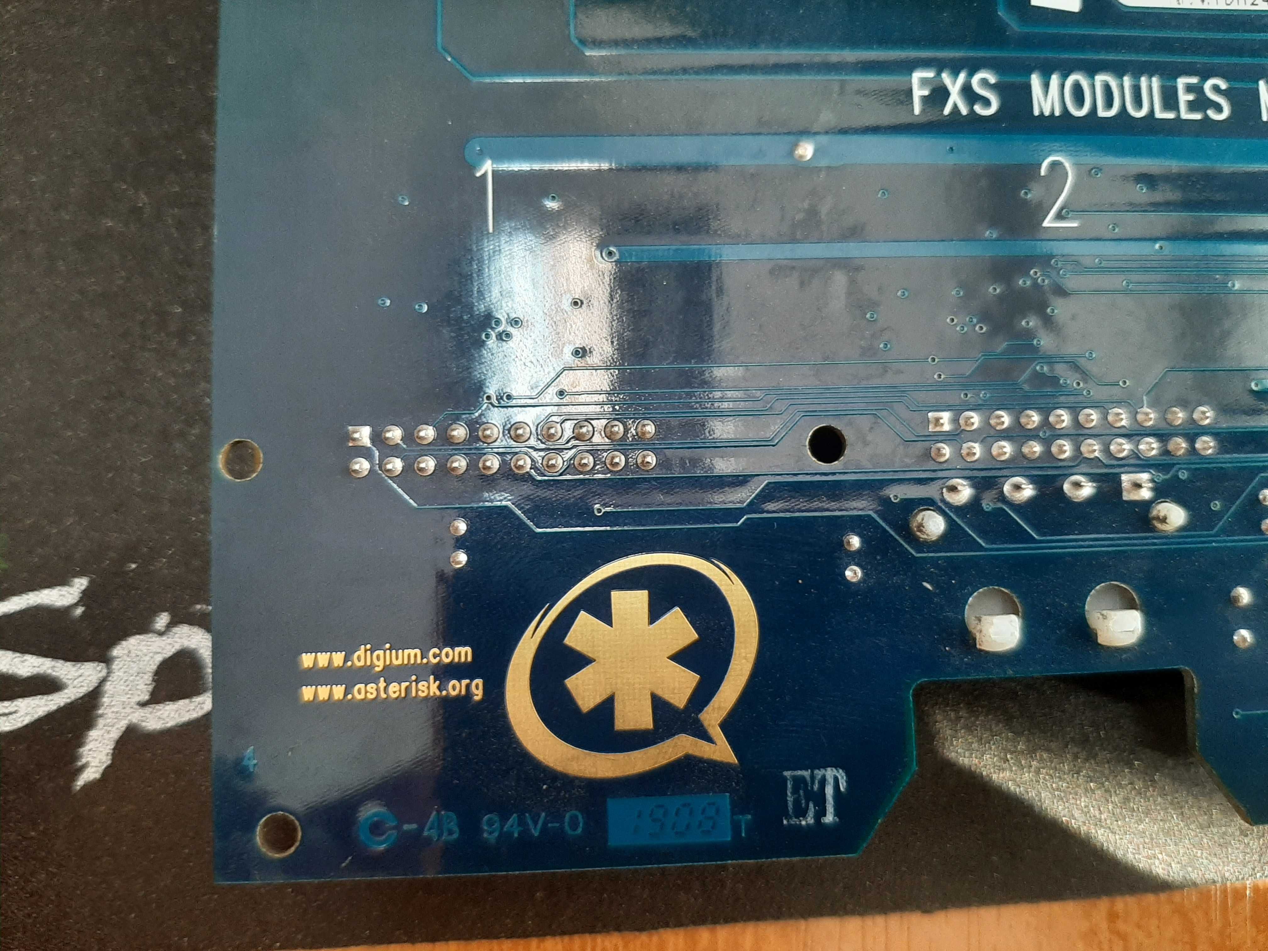 Digium плата FXO FXS    TDM2400P