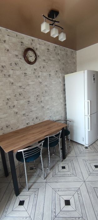 2ком. квартира. Л.б. 10  микр..
