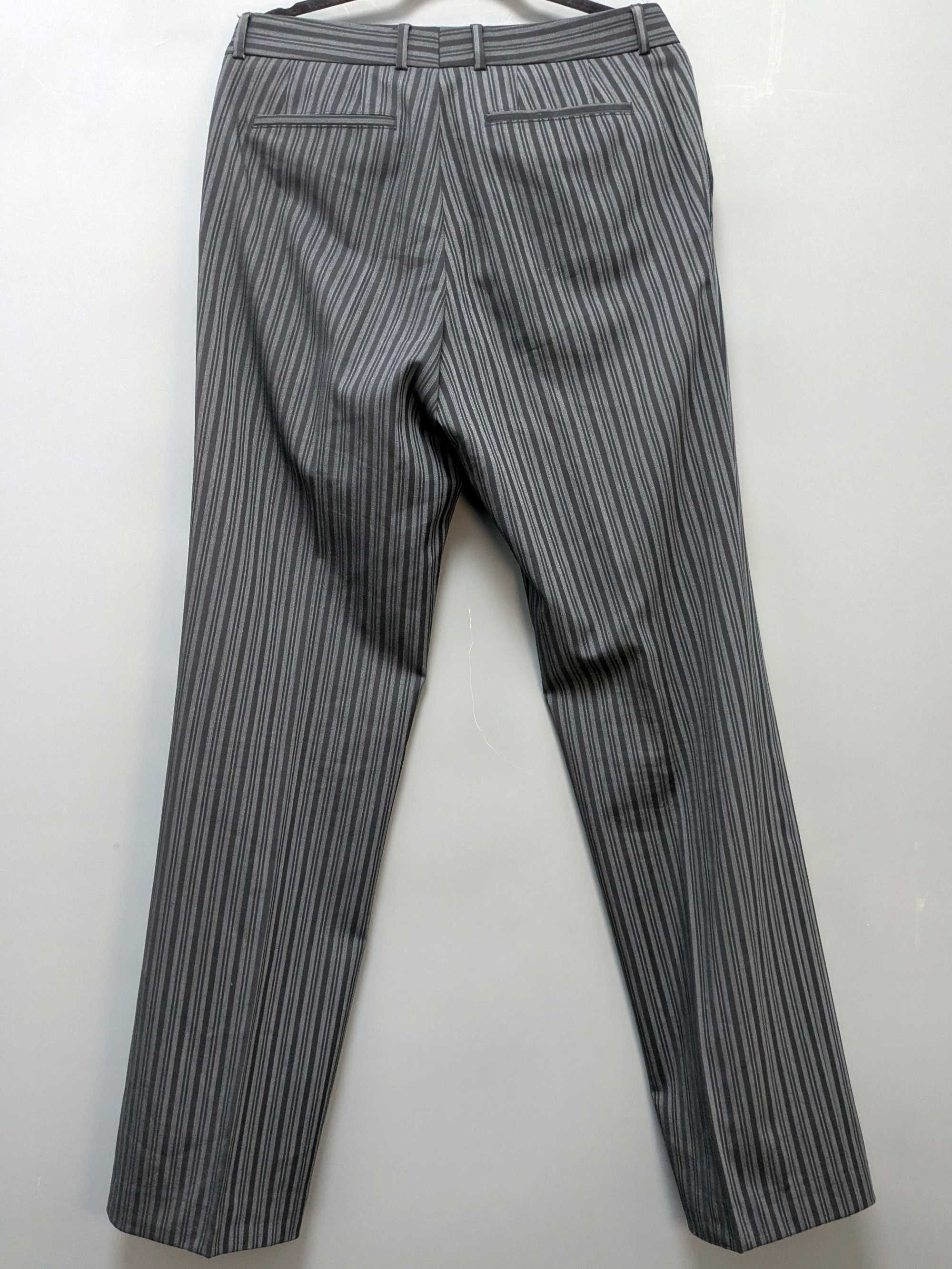Garnitur wełniany Hugo Boss rozm. 98