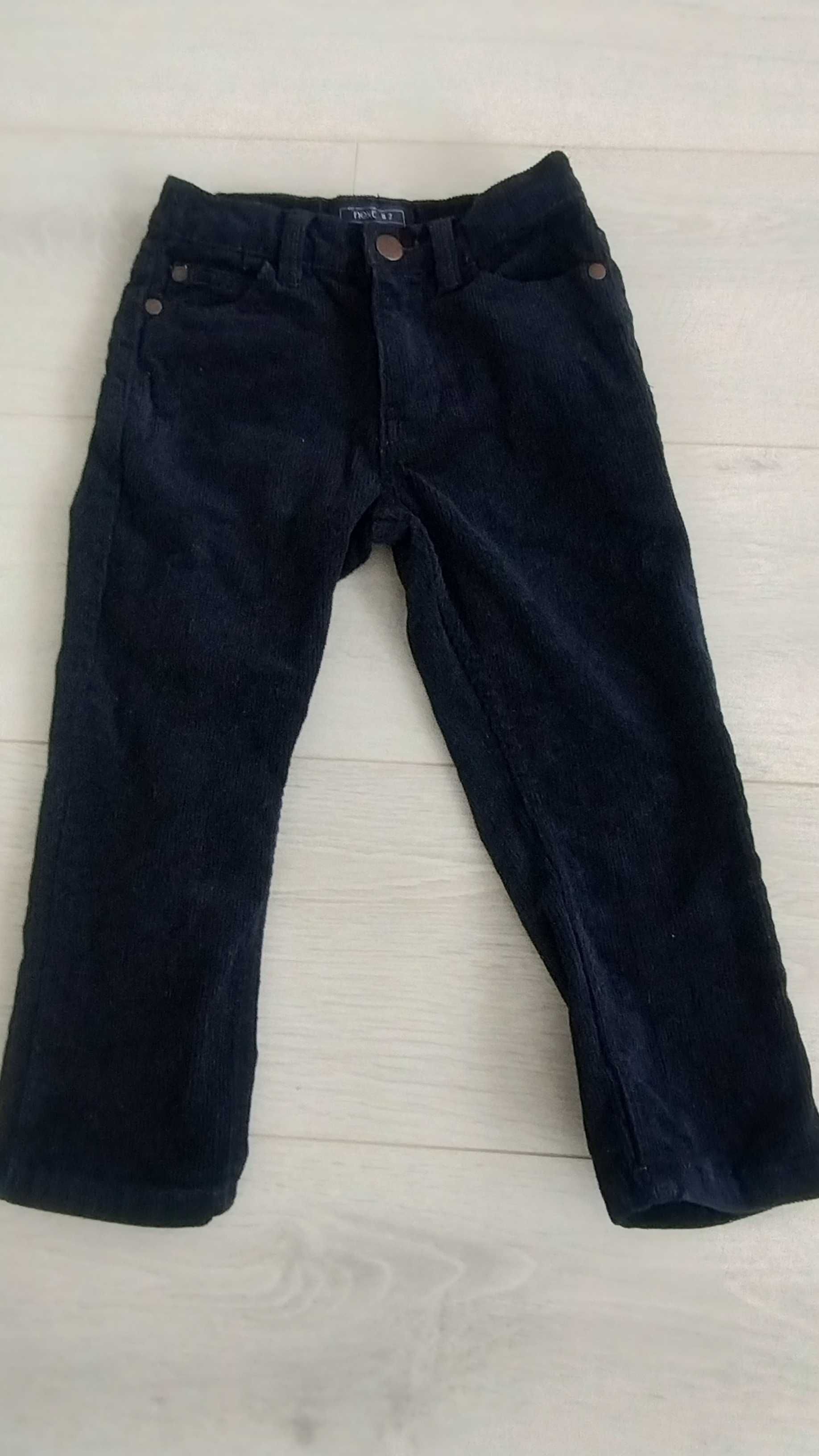 Jeansy spodnie sztruksowe granatowe dla chłopca firmy Next