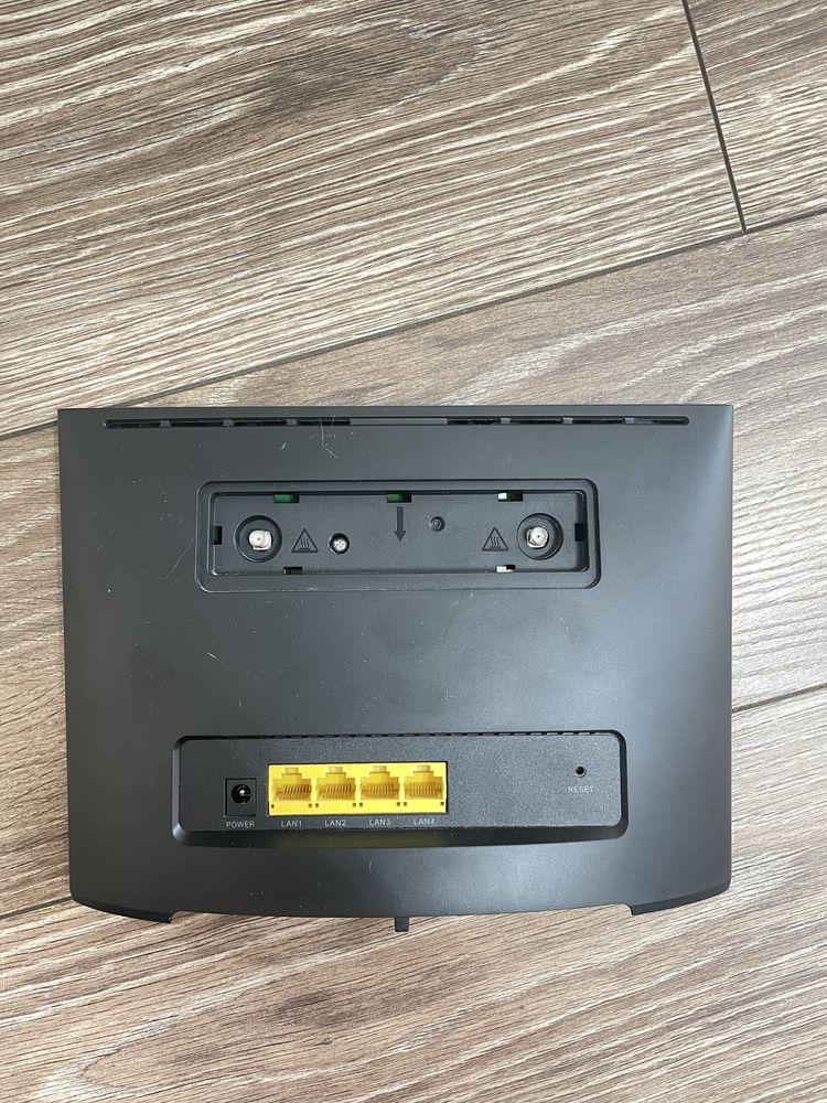 Router Huawei b525s