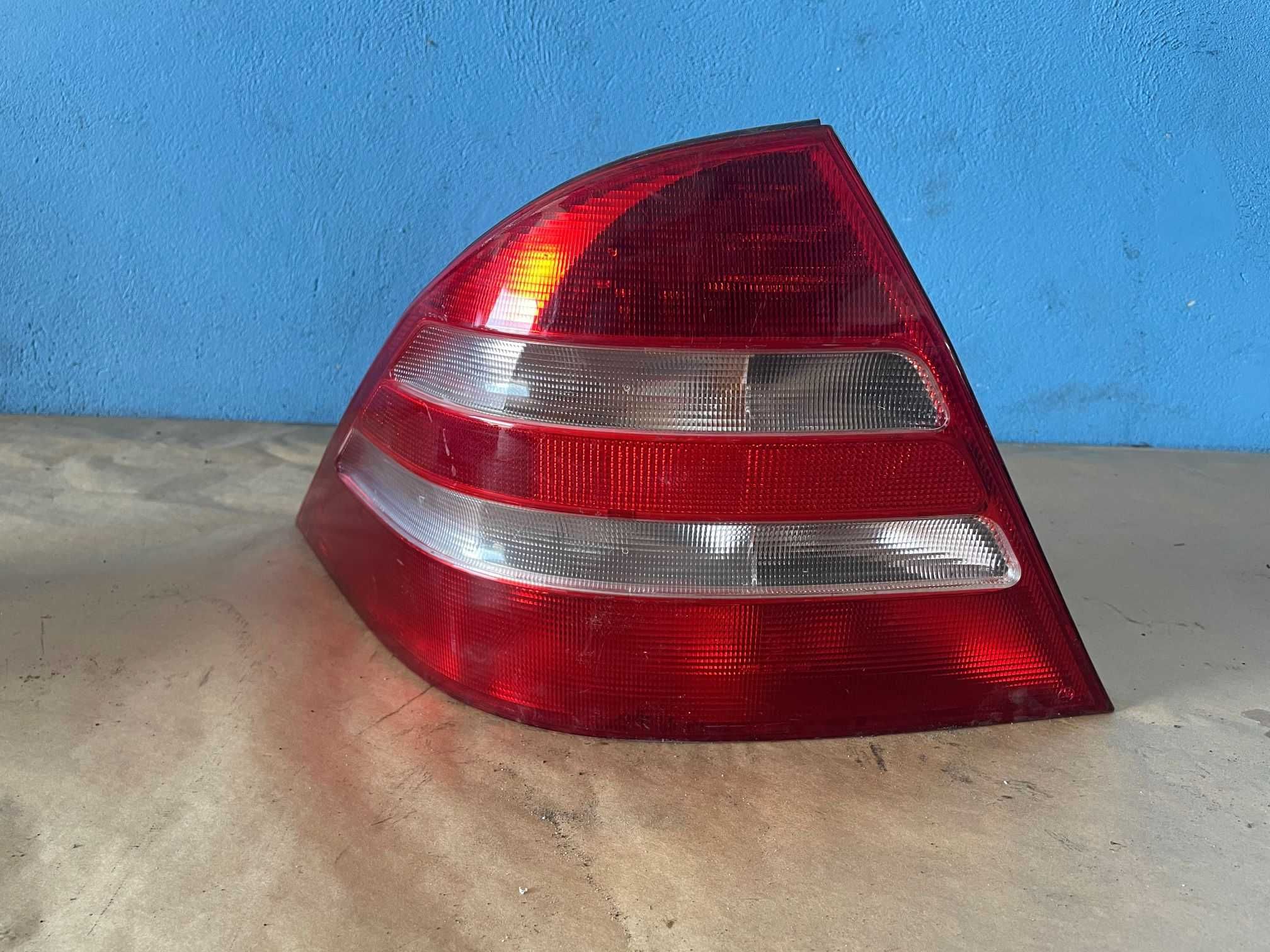 Mercedes W220 lampa tylna lewa/lewy tył