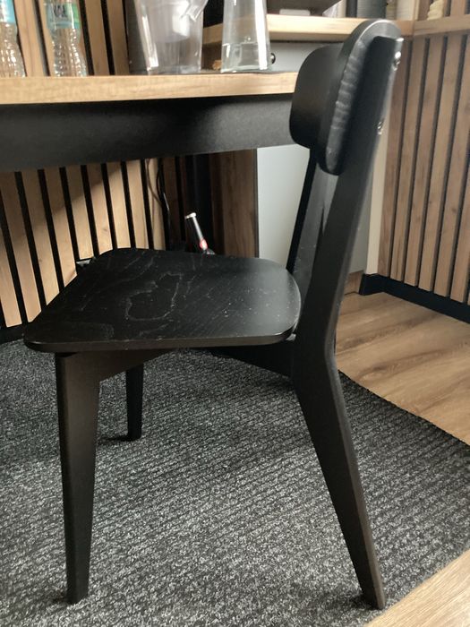 Sprzedam 4 drewniane krzesla ikea!