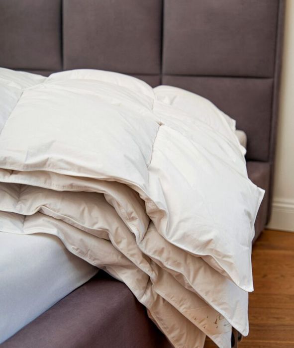 Kołdra AMZ OPTIMA zimowa, puch 85% 135x200cm Biały