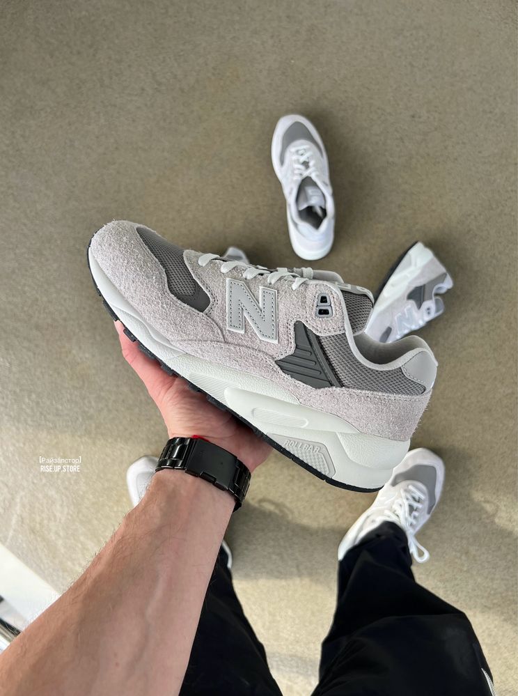 Чоловічі кросівки НБ New Balance 580 MT580MG2 оригінал