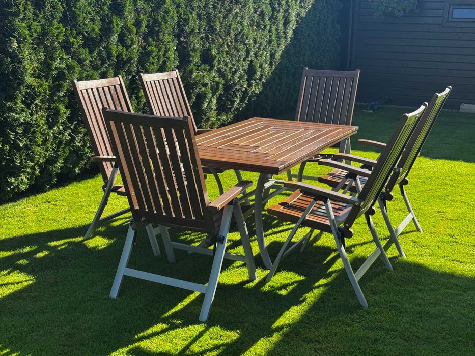 Komplet mebli ogrodowych (stół i 6 krzeseł) w bardzo dobrym stanie