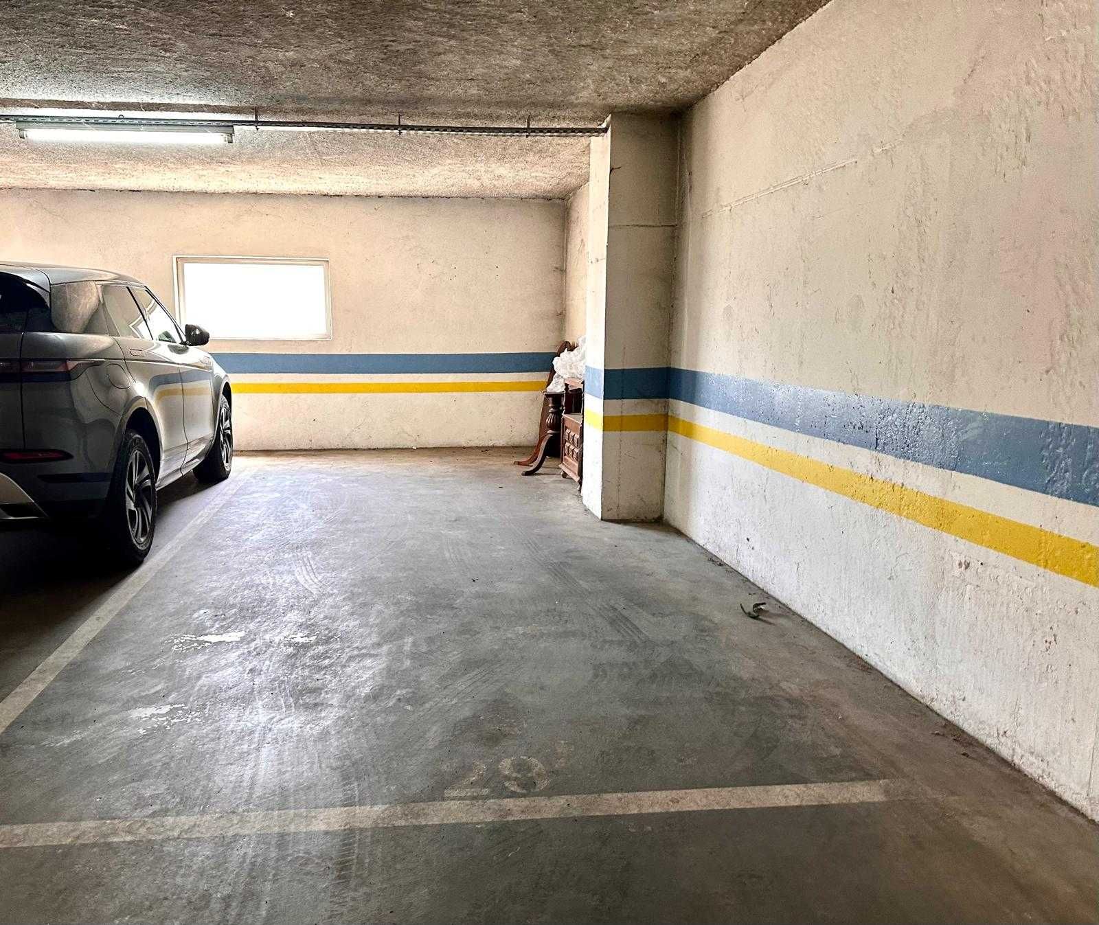 Garagem nas Colinas de São Francisco Setubal