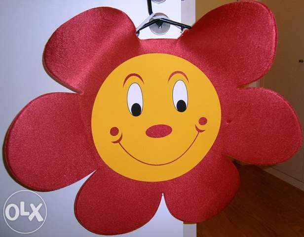 Fato com motivo de Flor para criança