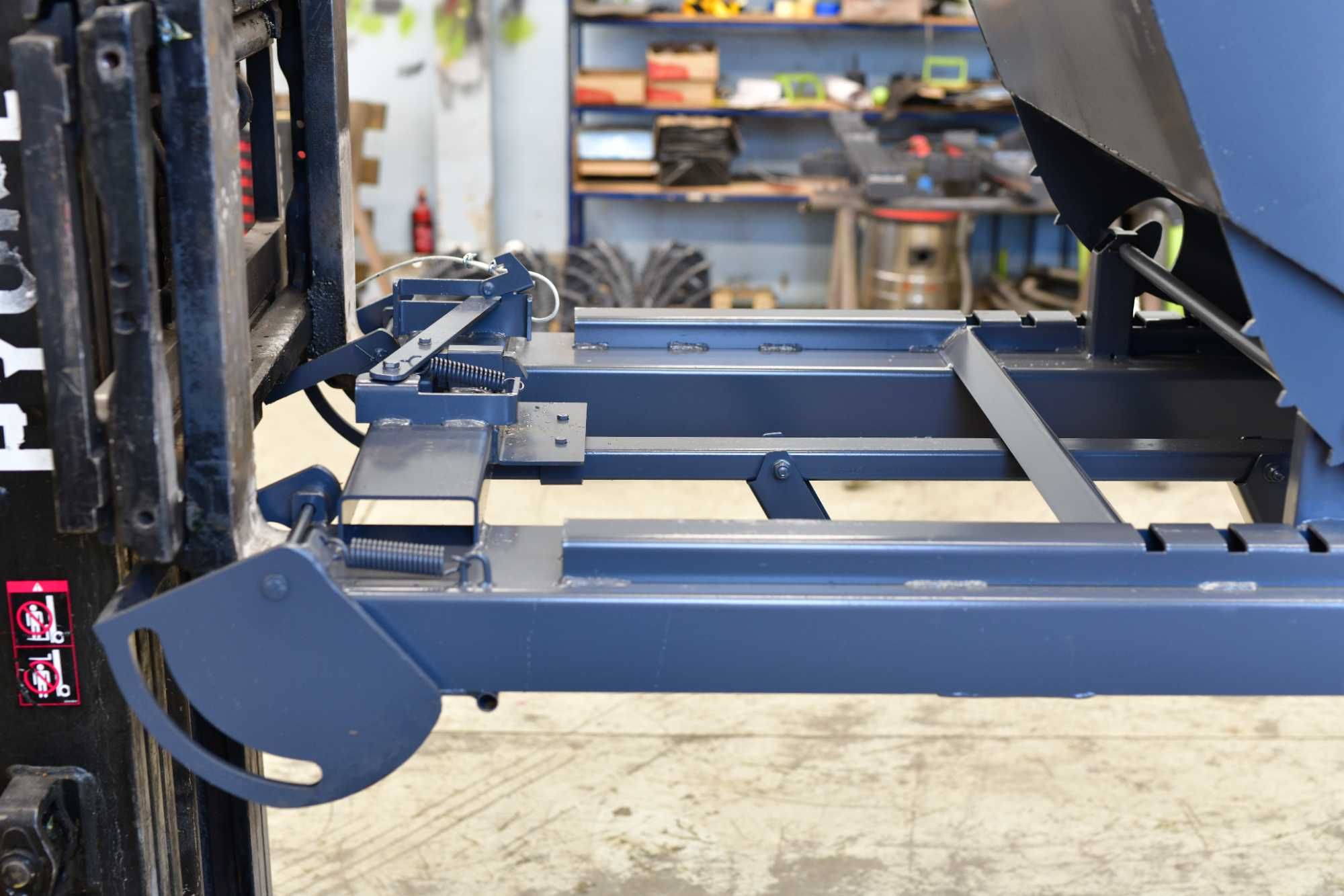 Kontener / Kontener samowyładowczy / Pojemnik metalowy / Koleba 1100L