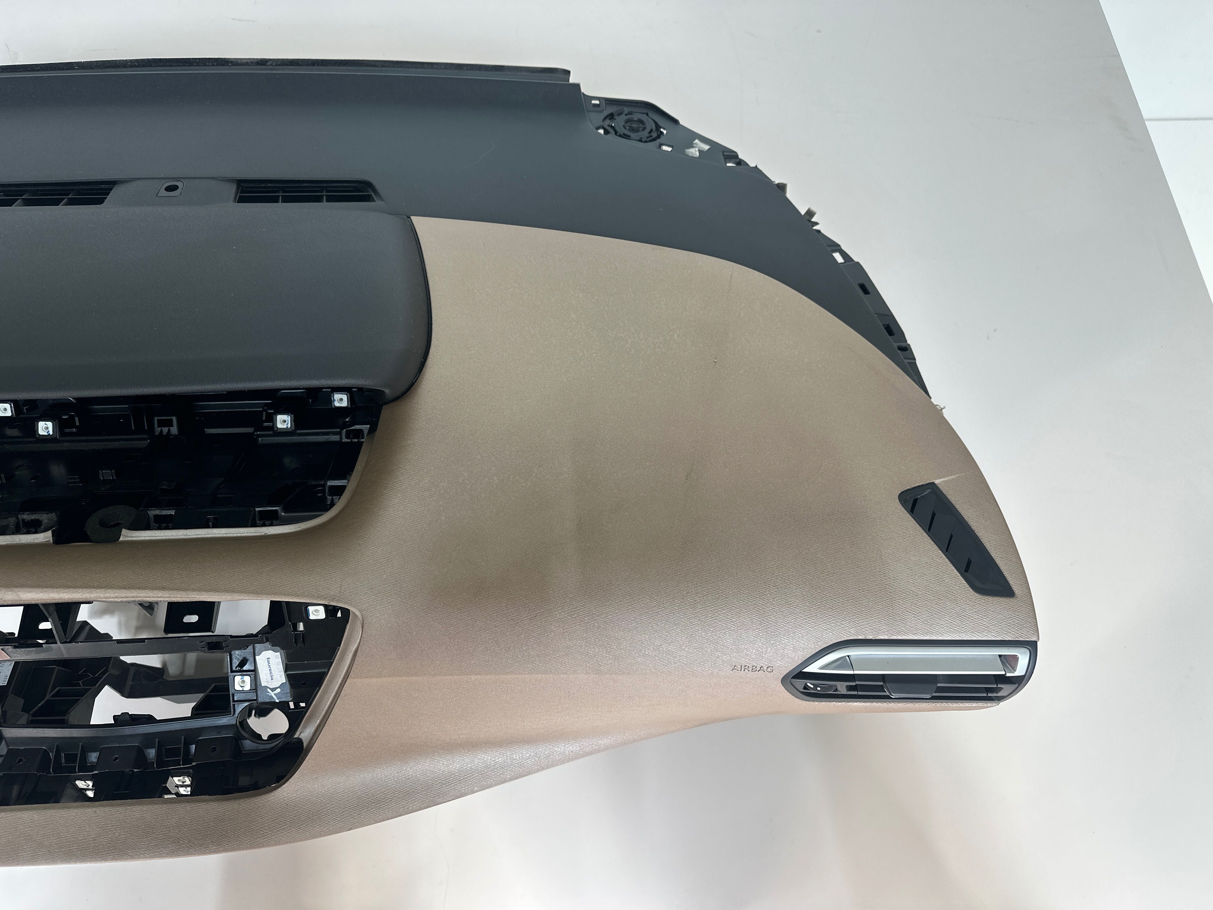 Citroen C4 Picasso II Deska Konsola Kokpit