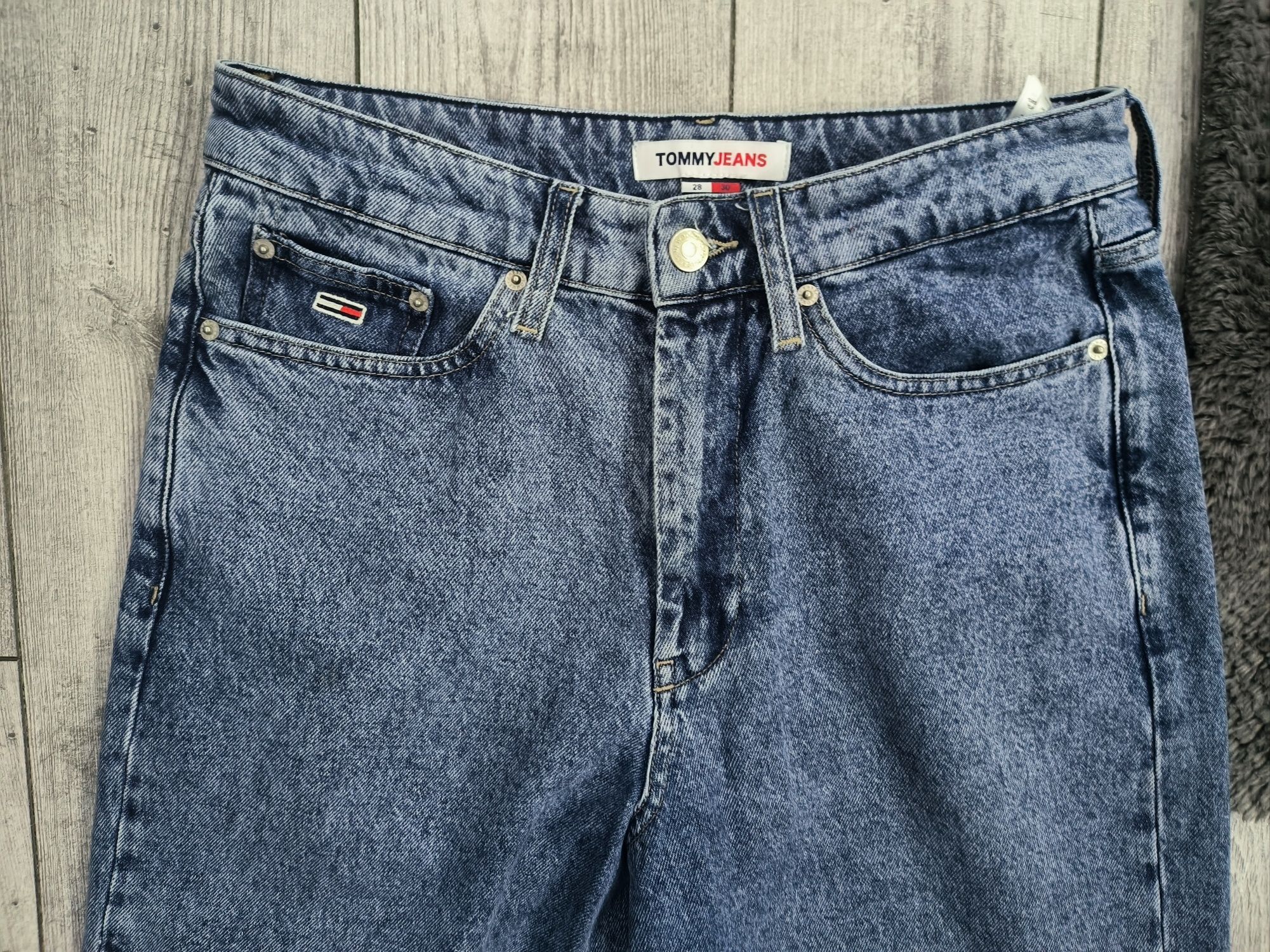Jeansy relaxed fit Tommy Hilfiger  rozmiar 164 (28/30)
