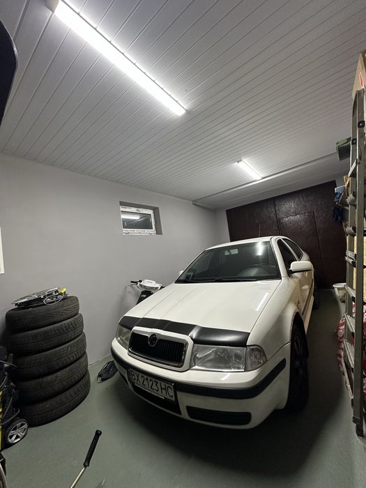 Шкода октавіа тур в гарному стані