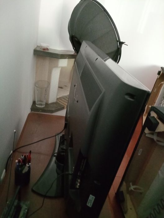 Televisão - LG preta