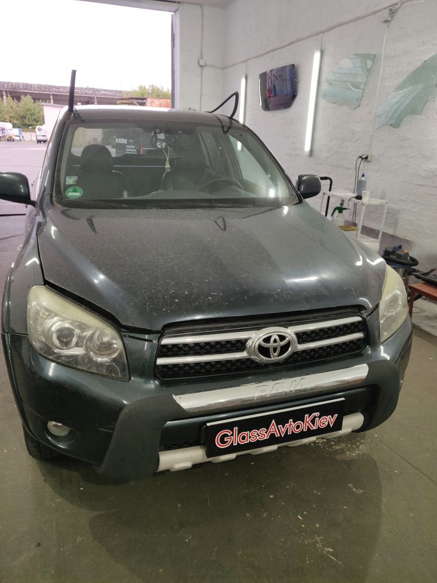 Лобове Вітрове скло TOYOTA RAV4 (1994-2023) бокове заднє заміна виїзд
