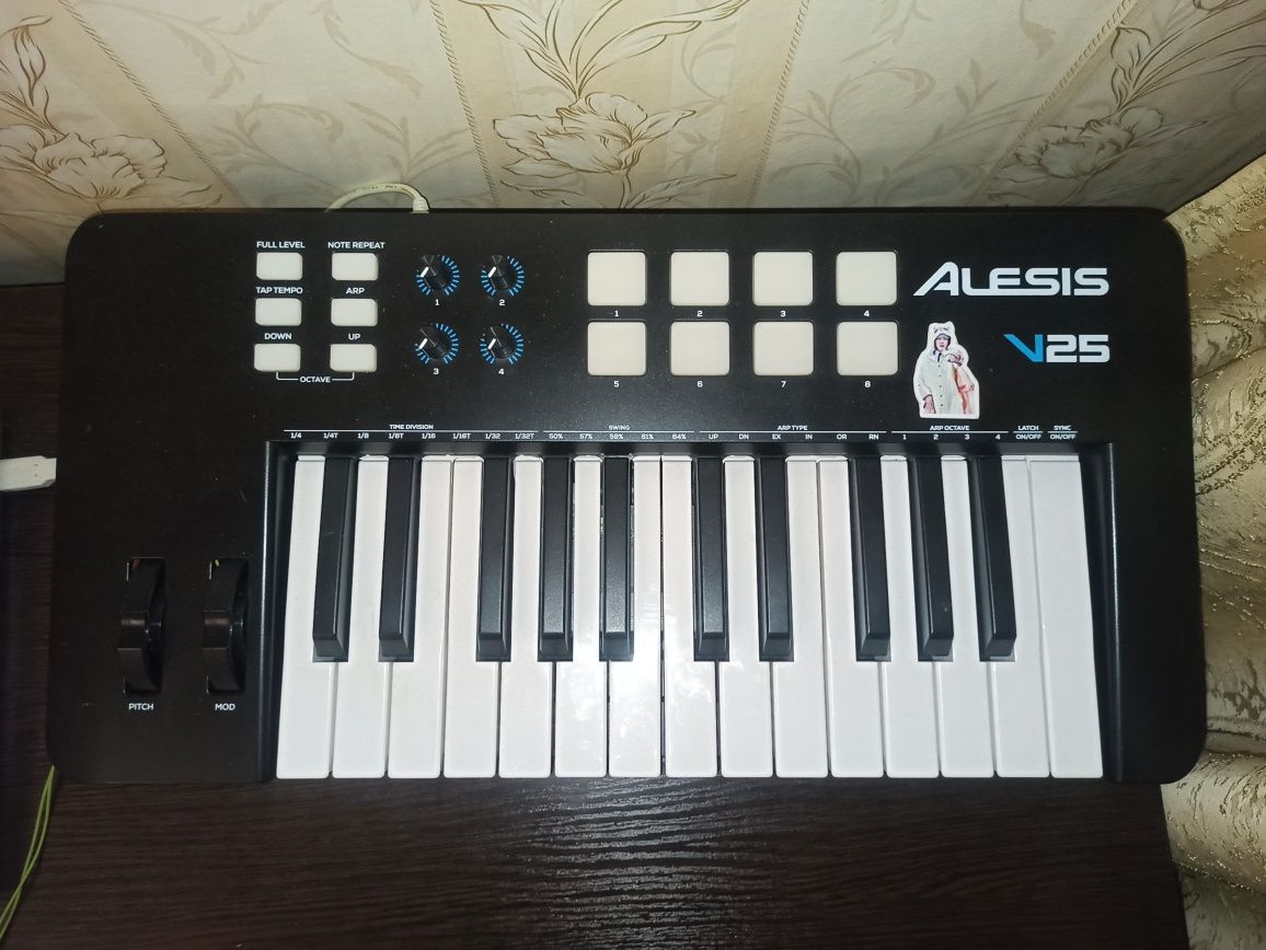 Midi клавиатура alesis v25 mk2