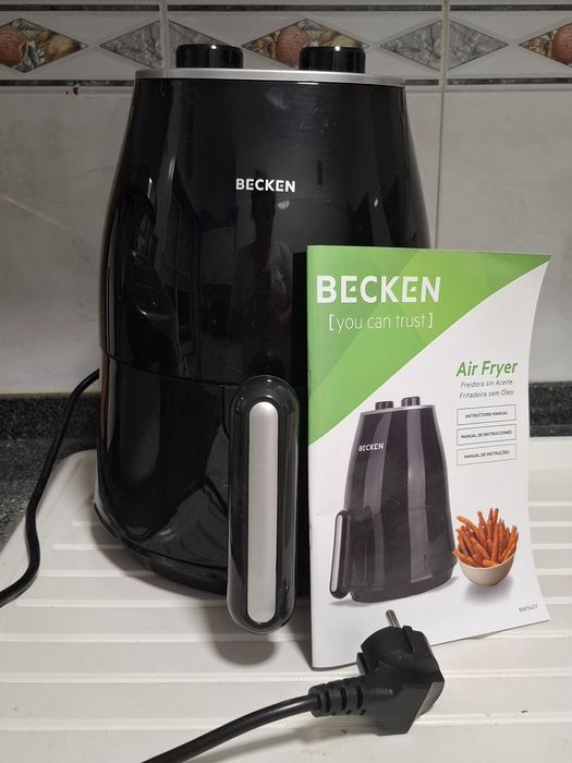 Fritadeira sem Óleo BECKEN BAF5437 (1.5 L - Preto)