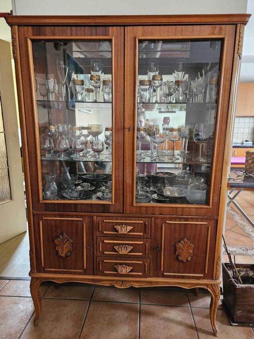 Meble VENUS – orzech, Rumunia