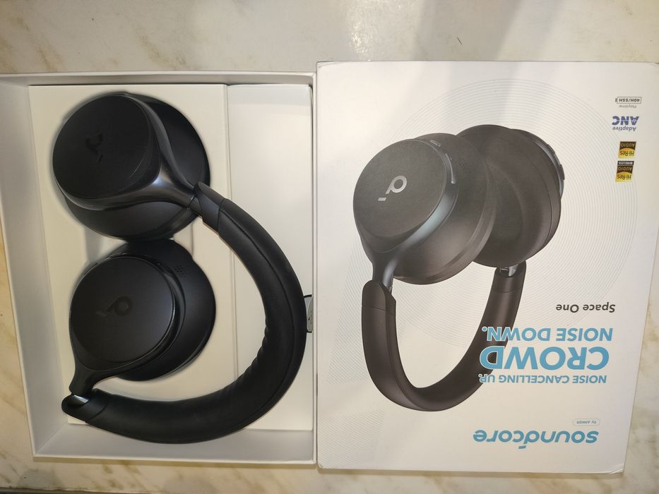 Продам наушники Anker Soundcore Space One