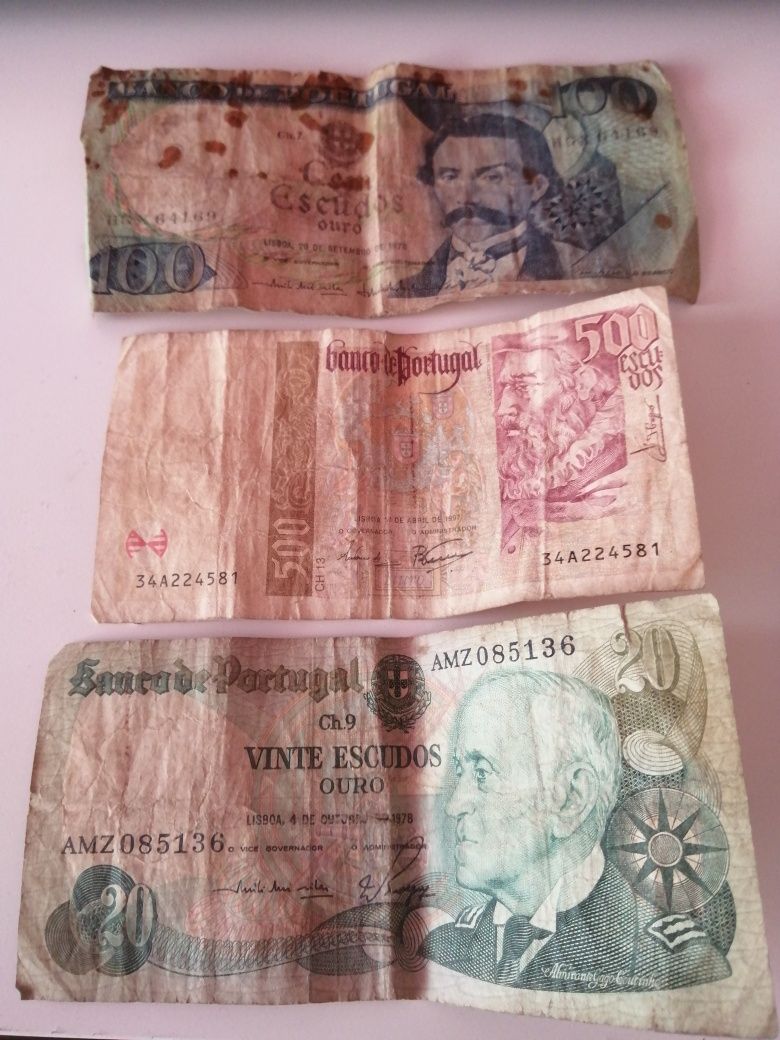 Vendo notas de escudos antigas (portes incluídos)