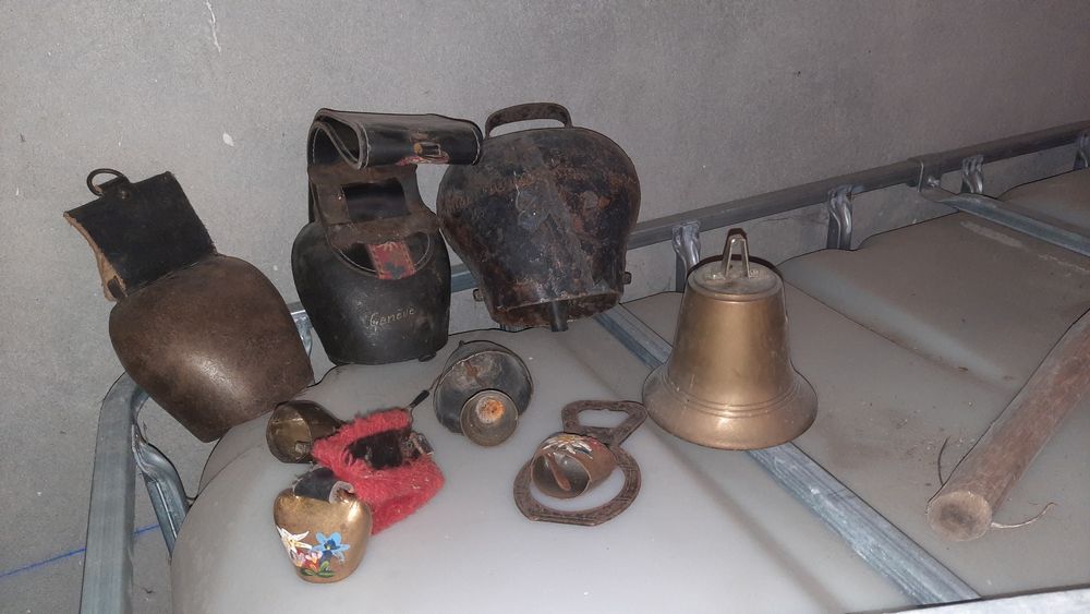 Chocalhos em muito bom estado.