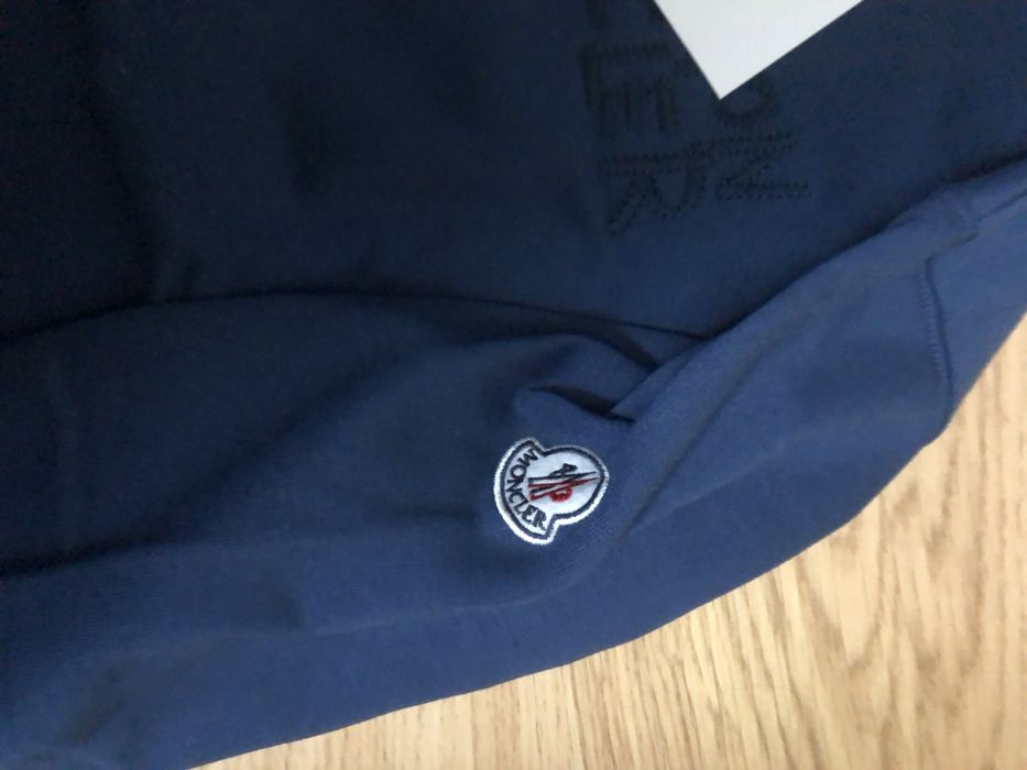 Casaco Moncler novo