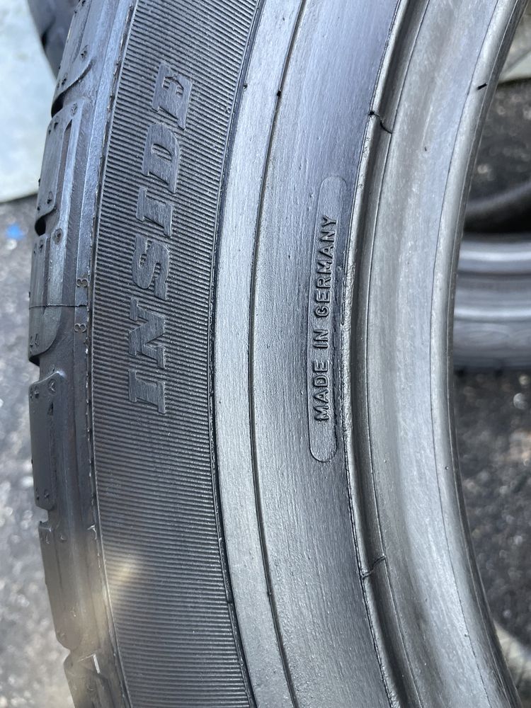 Продаю 2 летних шины 275-45-18 Dunlop