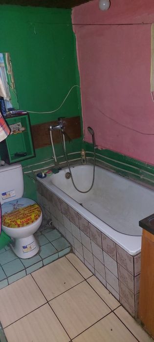 Великий затишний дім для життя, будинок з усіма зручностями