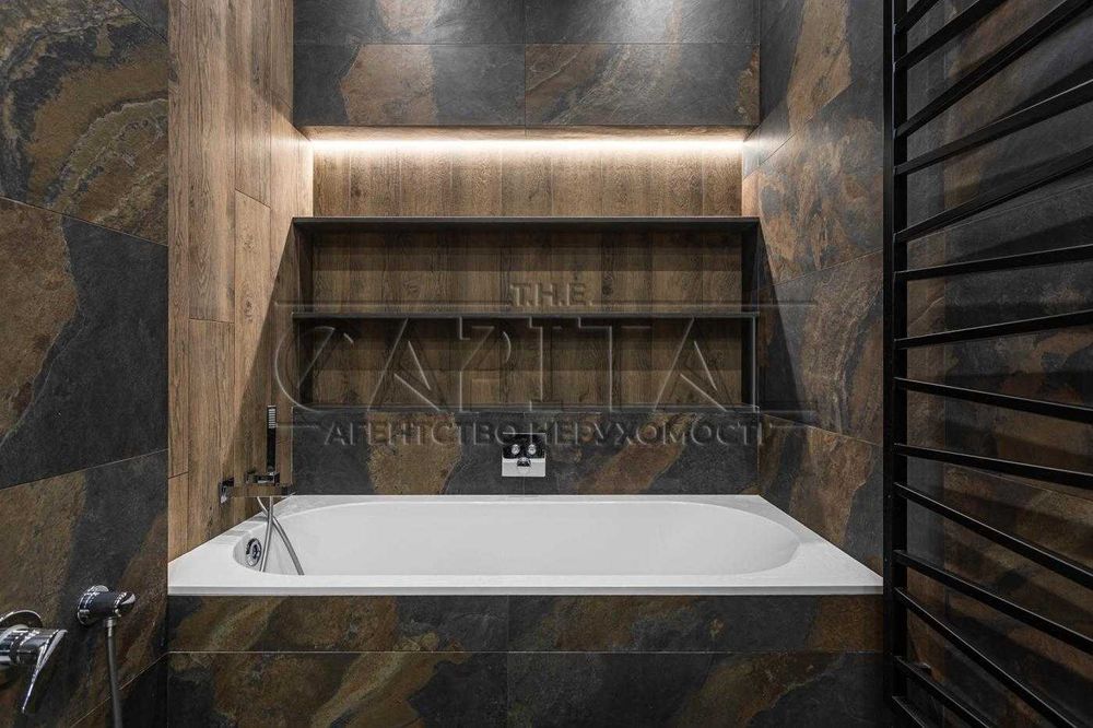 Продаж сучасна квартира 4-кімнати  вул. Лаврська 6 3 СПАЛЬНІ ЦЕНТР