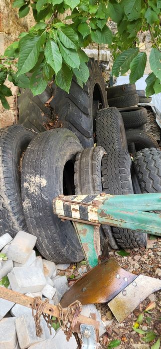 Oddam opony samochodowe rolnicze