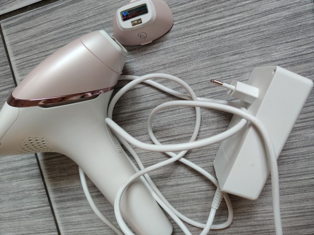 Depilator laserowy Philips Lumea prestige