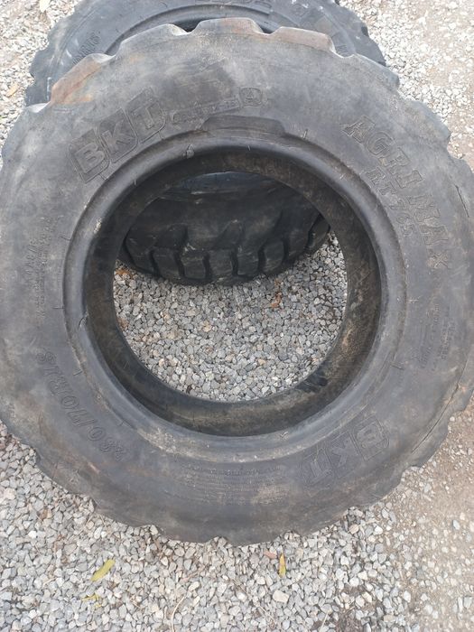 Opony BKT 280/70r18 para