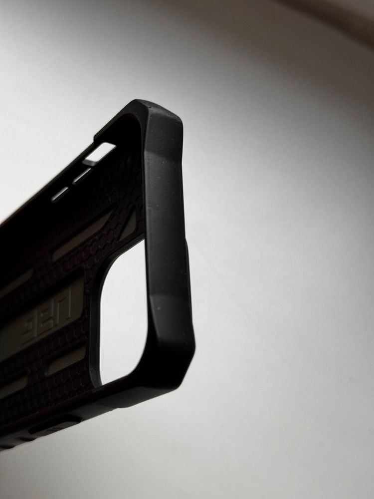 UAG Iphone 13 Pro