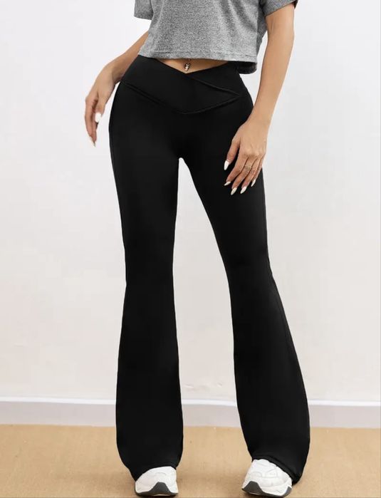 Штани кльош від коліна