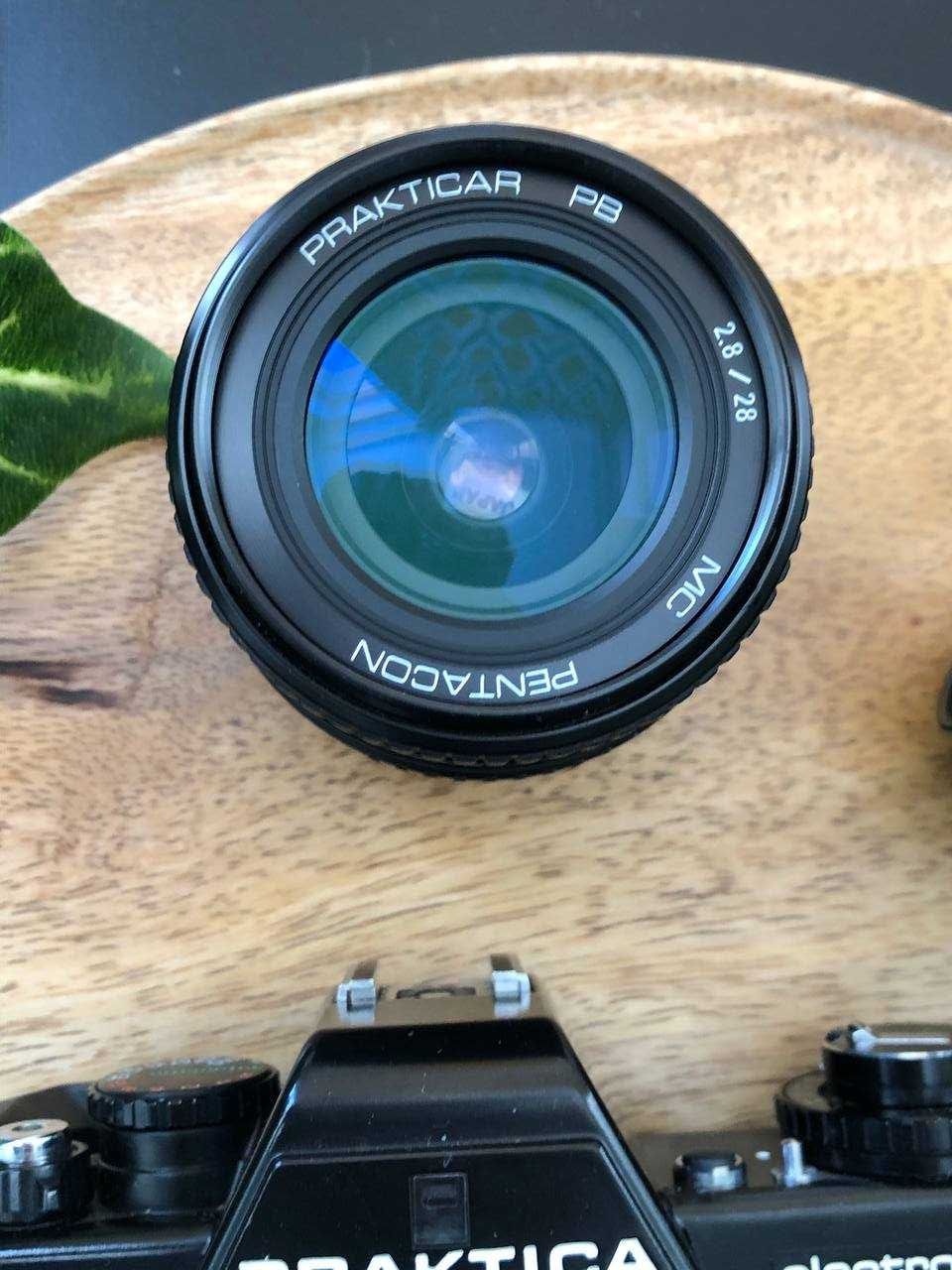 Фотоапарат Praktica BC1 з Обєктивом Pentacon Prakticar 50mm f/1.8